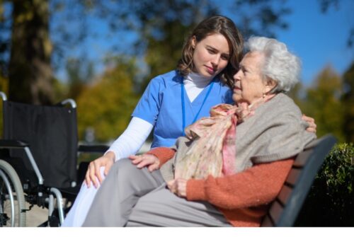 In-Home Dementia Care for Seniors